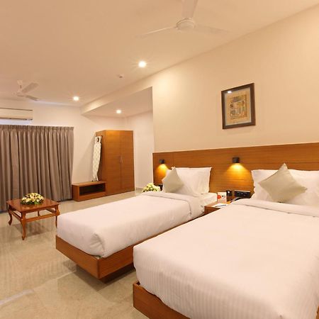 Hotel Prince Kāladi Dış mekan fotoğraf