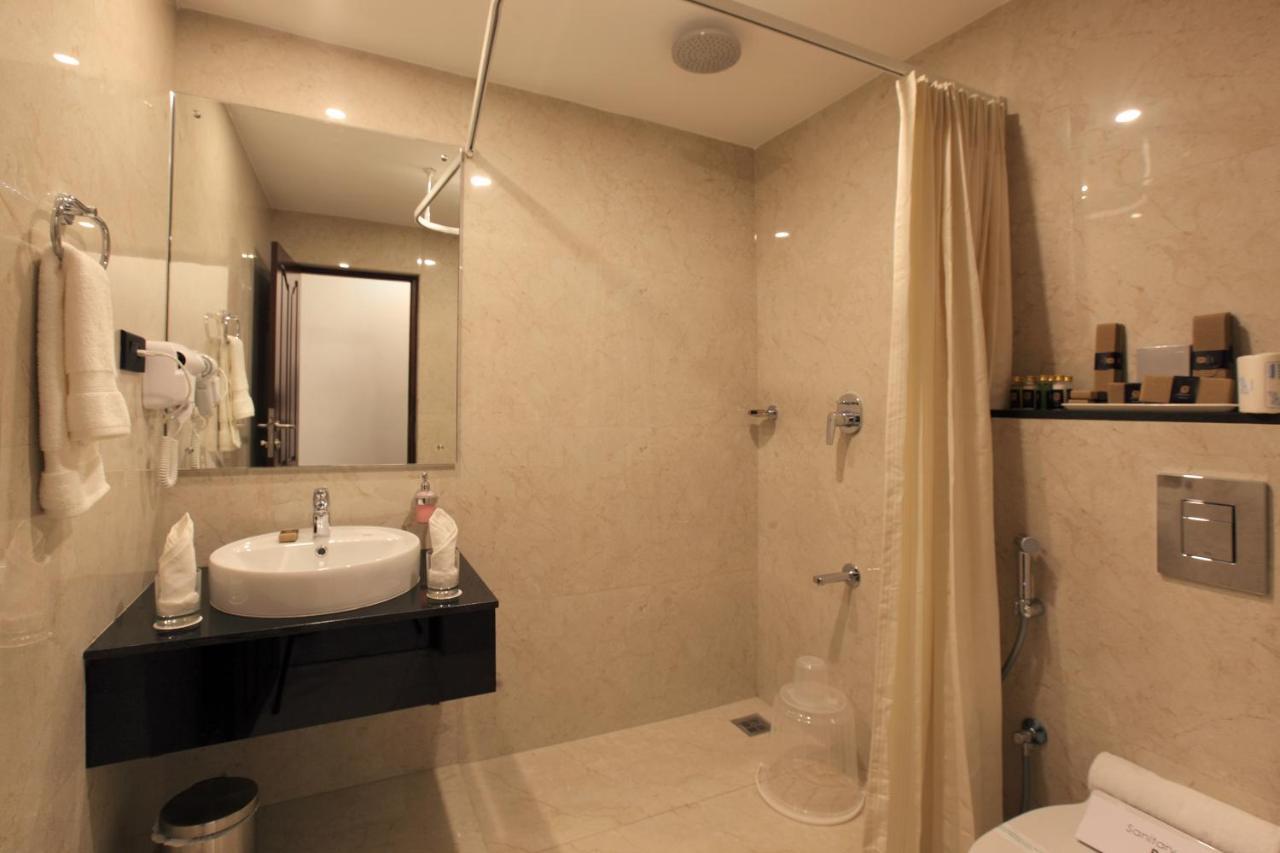 Hotel Prince Kāladi Dış mekan fotoğraf