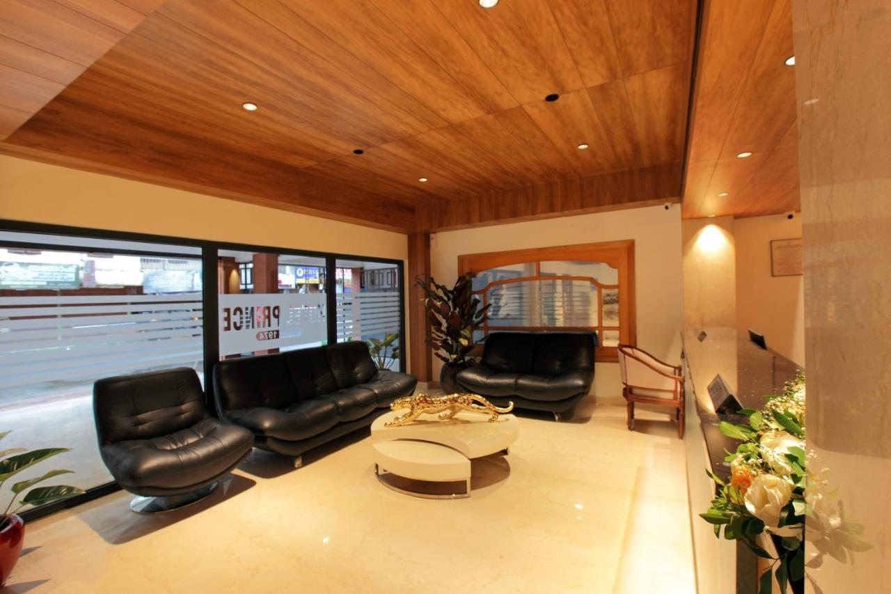 Hotel Prince Kāladi Dış mekan fotoğraf