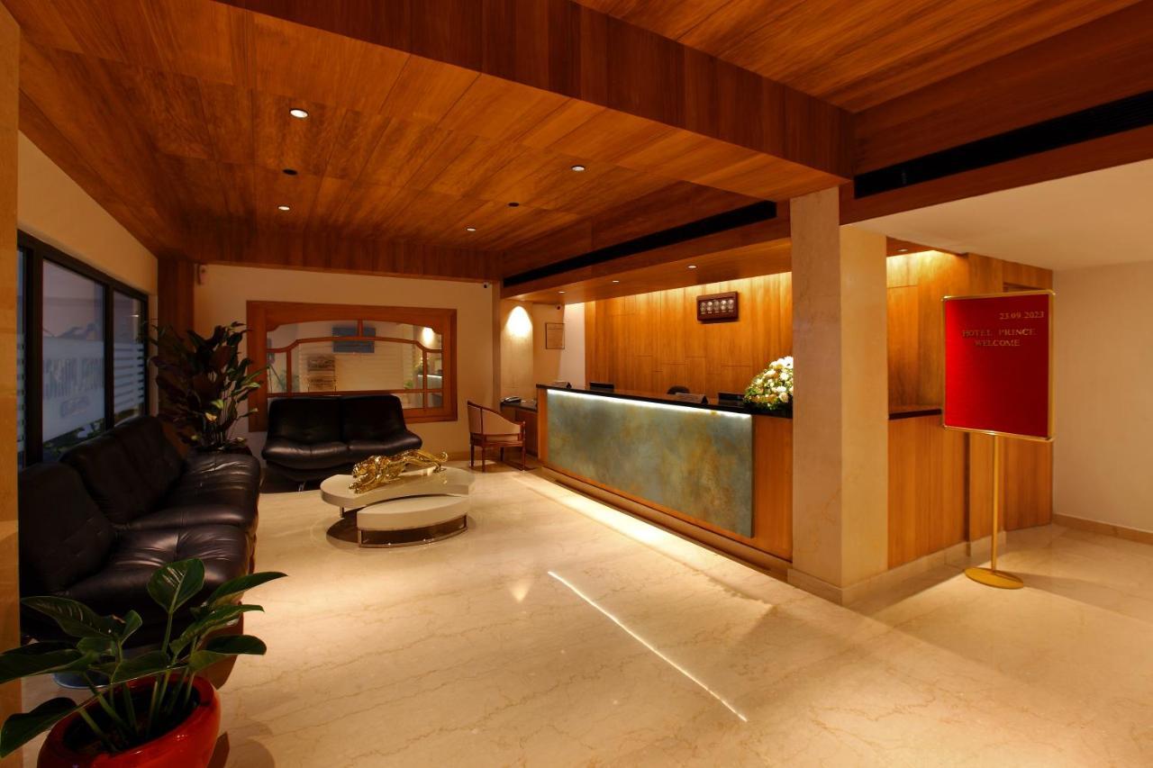 Hotel Prince Kāladi Dış mekan fotoğraf