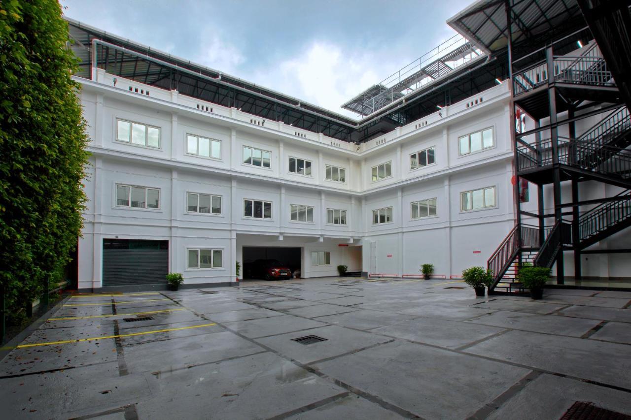 Hotel Prince Kāladi Dış mekan fotoğraf