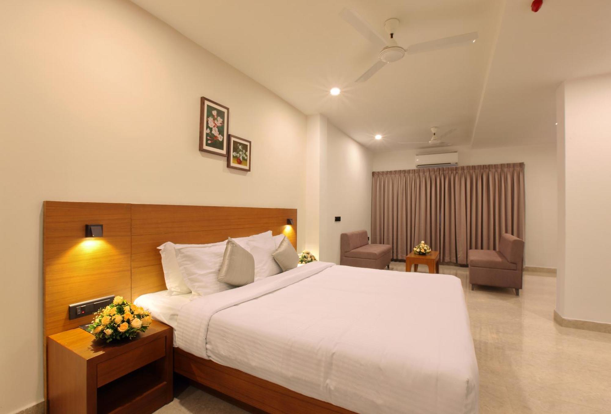Hotel Prince Kāladi Dış mekan fotoğraf