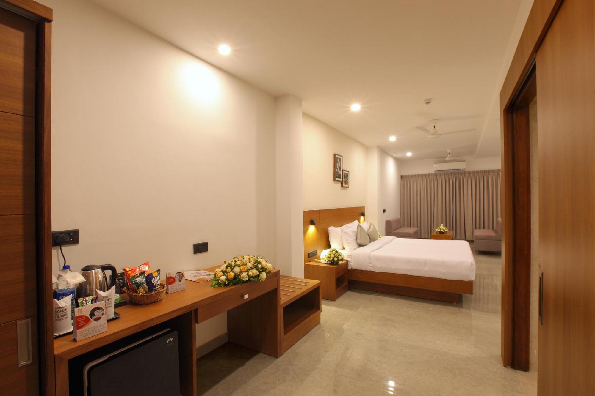 Hotel Prince Kāladi Dış mekan fotoğraf