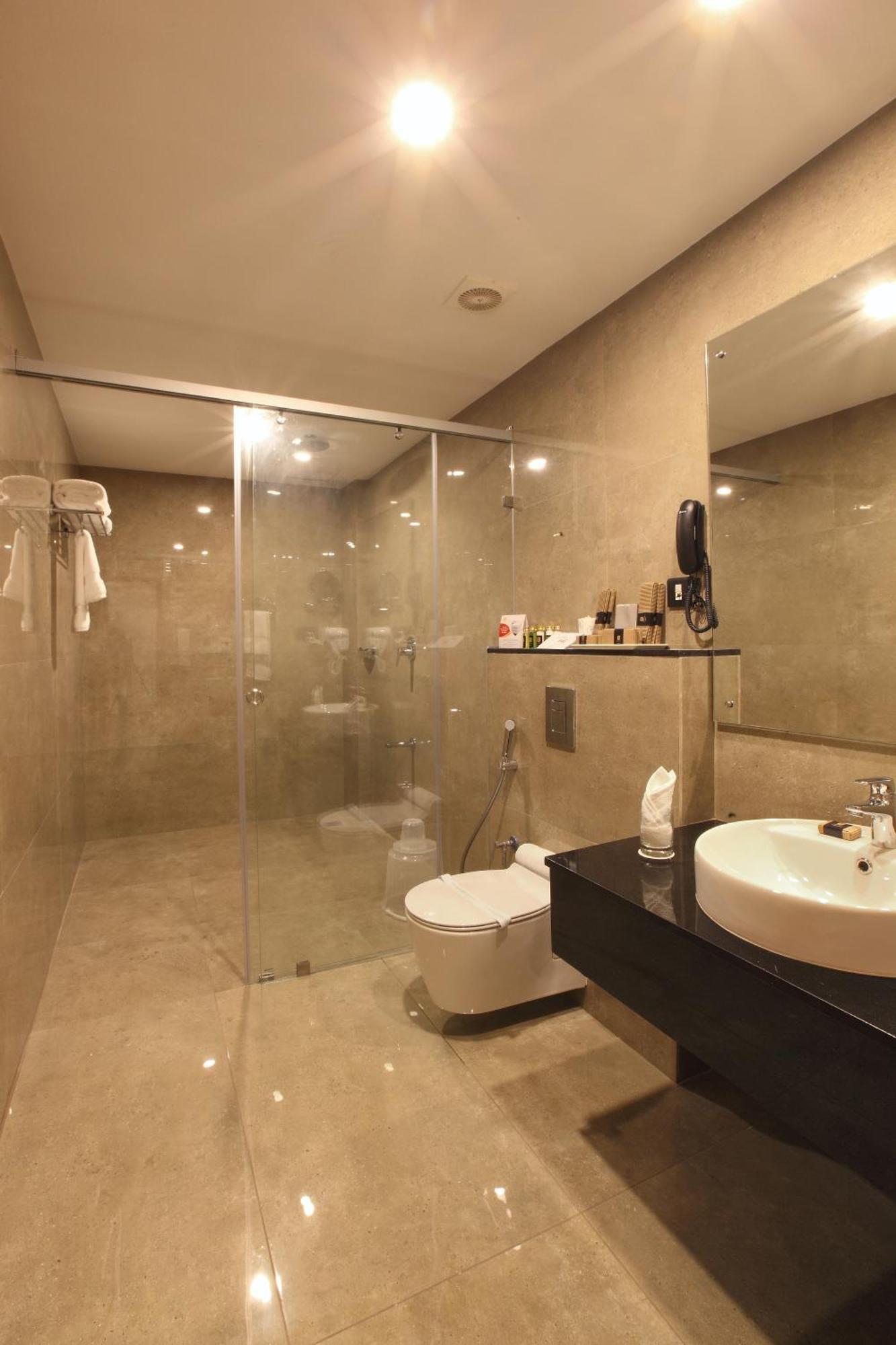 Hotel Prince Kāladi Dış mekan fotoğraf
